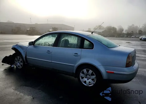 2001 Volkswagen Passat Glx из США, поврежденный, VIN WVWRH63B41P284113